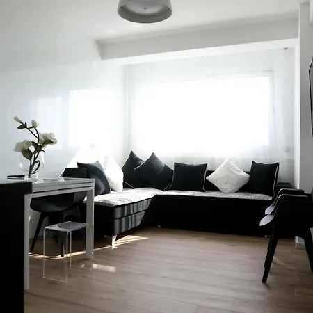 Apartment Tiranatop Suites 3 1000 Ft2 *